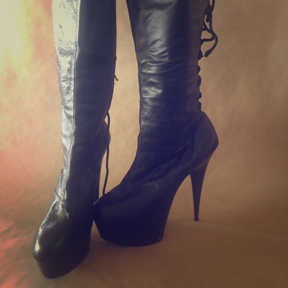 Black Leather Lace Up Dominatrix Boots - Picture 1 of 5